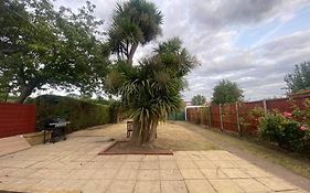 Dallas House - Easy Links To Lhr And London